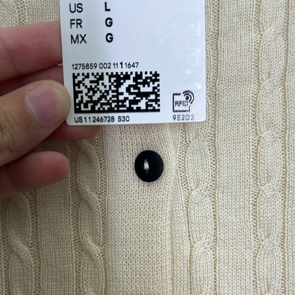 H&M - NWT Cream And Black Cable Knit Button Front Sleeveless Sweater Vest Size L - Picture 7 of 9